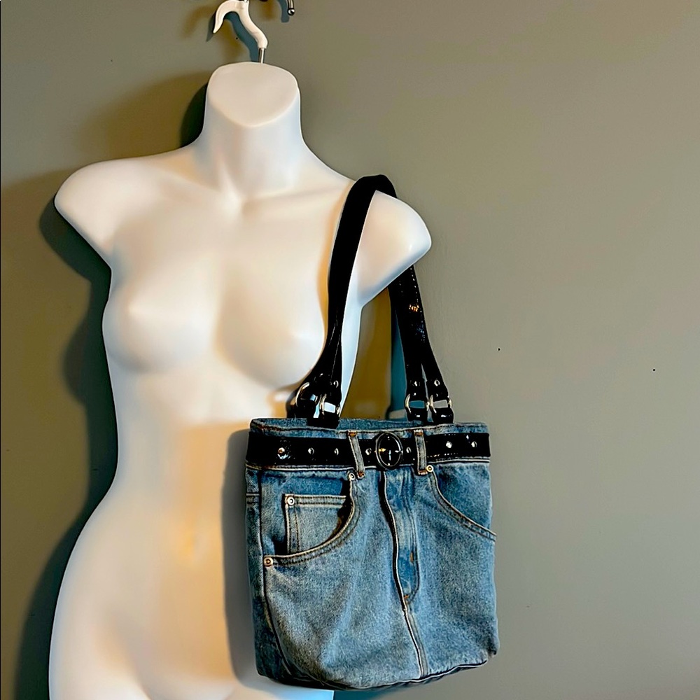 Stylish Denim 5 Pocket Jeans with Black Belt Purse Handbag